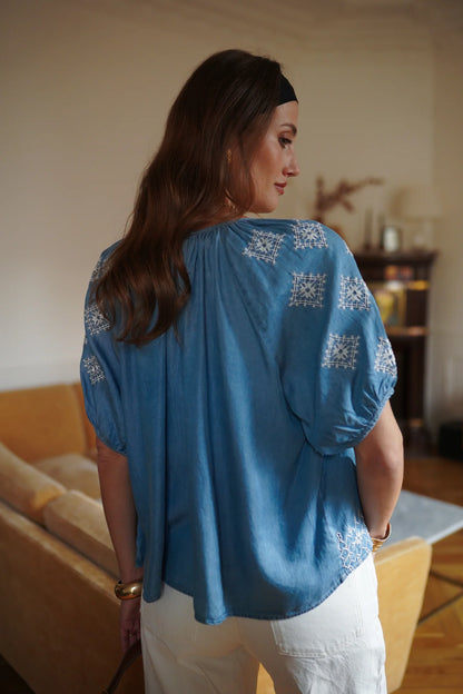 Blusa donna ricamata blu denim