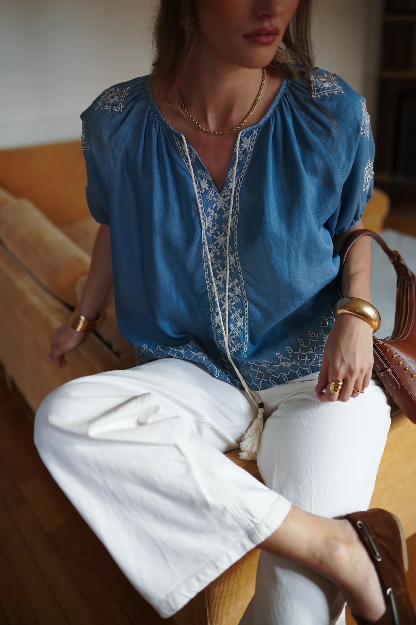 Blusa donna ricamata blu denim