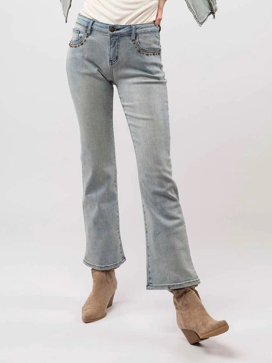 Jeans con dettagli borchie