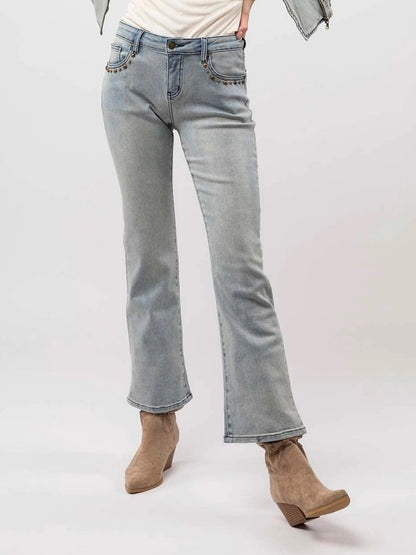 Jeans con dettagli borchie