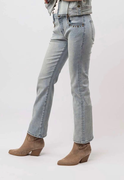 Jeans con dettagli borchie