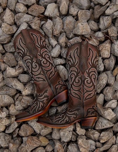 Stivali Western Corral marroni con ricamo scuro